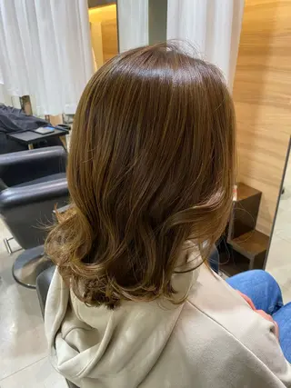 ミディアム カラー 松本 絢乃のヘアスタイル