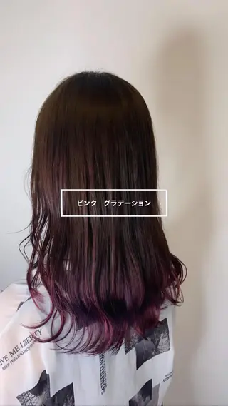 ロング メンズバレイヤージュ 斉藤春のヘアスタイル