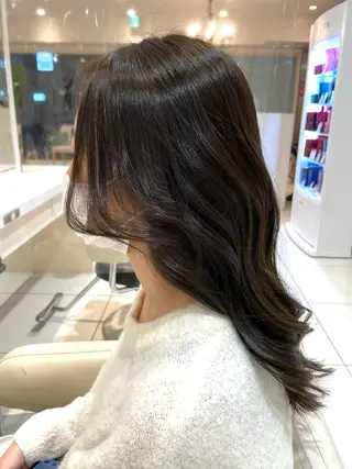 ロング カラー JERICHO HAIR所属・ユ カの眉毛・アイブロウイメージ