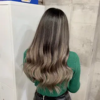 ロング カラー MIRAC所属・Ryoichi⛓️ 韓国ヘア/ハイトーンのヘアスタイル