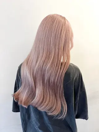 ロング Kurt by deco所属・hana /ハイトーンカラーのヘアスタイル