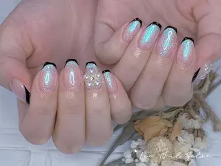 ショート カラー ネイル Lea NAILsalon所属・Le’a NailSalonのネイルデザイン