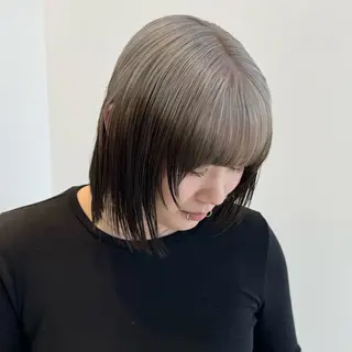 ミディアム カラー 🌼動き×透明感🩵 ハイトーン/ナナのヘアスタイル