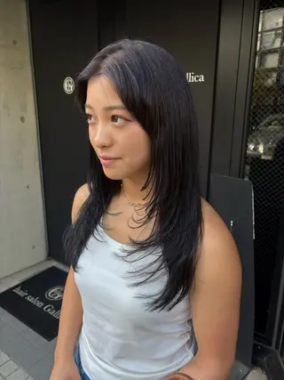 ロング 風香🪼レイヤー カット/艶カラーのヘアスタイル