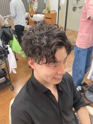 パーマ メンズ HAIR AVENUE benkei 出戸店所属・メンズヘア専門 ウタカユウキのヘアスタイル