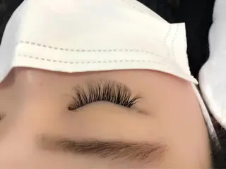 マツエク・マツパ 岡田詩織 MODE Ks松原店のヘアスタイル