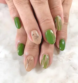 ネイル 𝐑𝐞𝐯𝐢𝐨 ___堺市西区のマツエク・マツパデザイン