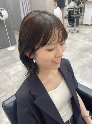 ショート カラー ヘアアレンジ 青髪特化🩵ブリーチ ハッシュカットのヘアスタイル