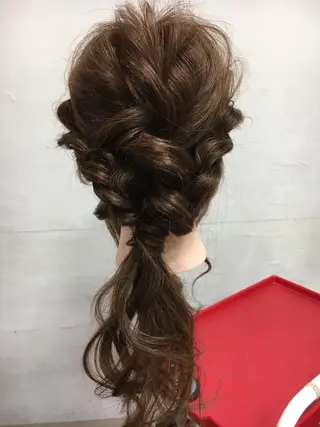 ロング ヘアアレンジ GLAD 萩原のヘアスタイル