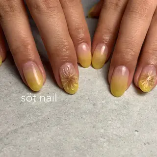 ネイル söt nail所属・岡田 恵美のネイルデザイン