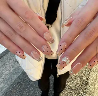 ネイル LAVISH nanamiのネイルデザイン