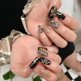 ネイル Nail by Licorneのネイルデザイン