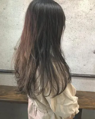 ロング カラー 江原 彩華のヘアスタイル