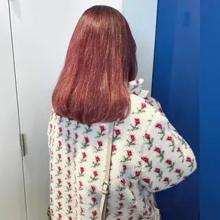 ミディアム カラー MIOベージュカラー 柔らかいカラーのヘアスタイル