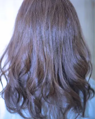 ロング 伊藤 裕貴のヘアスタイル