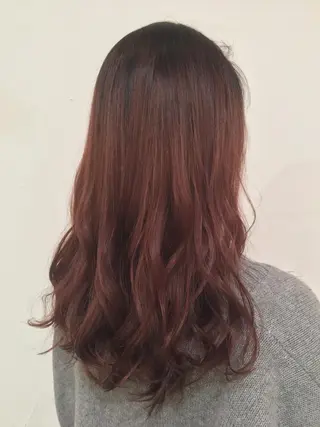 セミロング カラー 乳井 悠香のヘアスタイル