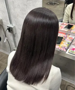 セミロング カラー Moe by aria所属・飯田 冴のヘアスタイル