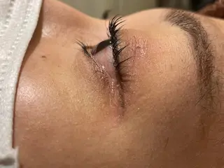 マツエク・マツパ 桑田 新菜のヘアスタイル