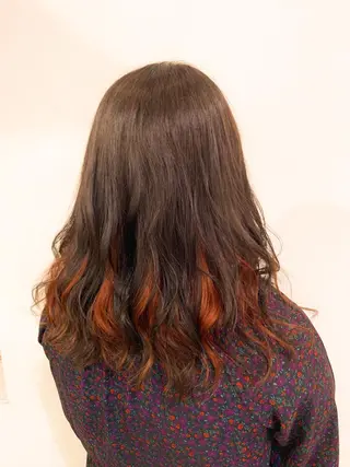 セミロング カラー 乳井 悠香のヘアスタイル