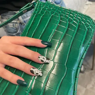 ネイル Aleum所属・Nail Salon Aleumのネイルデザイン