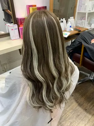 ロング カラー 🌸U-topia 🌸伊藤穂乃花🌸のヘアスタイル