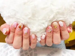 ネイル The Best Beauty受付担当のヘアスタイル