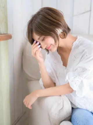 ミディアム 江原 彩華のヘアスタイル