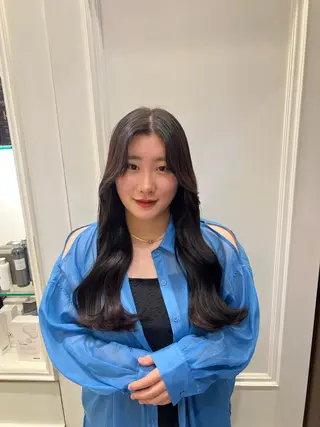 ロング カラー 顔周り/透明感/銀座 🩵りのせのヘアスタイル