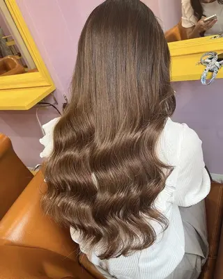 ロング カラー チビ編み込みエクステ シールエクステのヘアスタイル