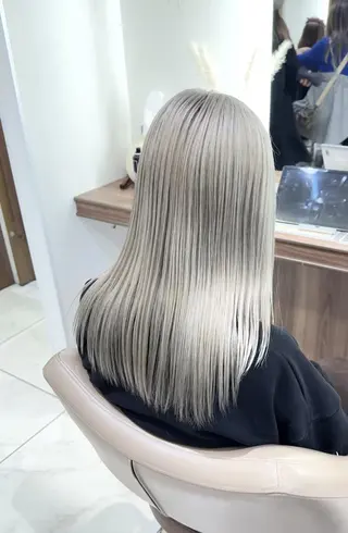 カラー セミロング 渡邊楓果／髪質改善 ブリーチ/カラーのヘアスタイル