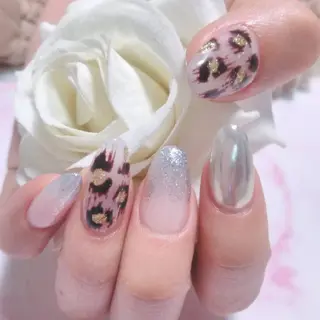 ネイル エステとネイル ローズコンフォートのネイルデザイン