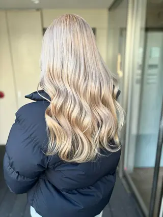 ロング 【髪質改善🌿】木本 志歩のヘアスタイル