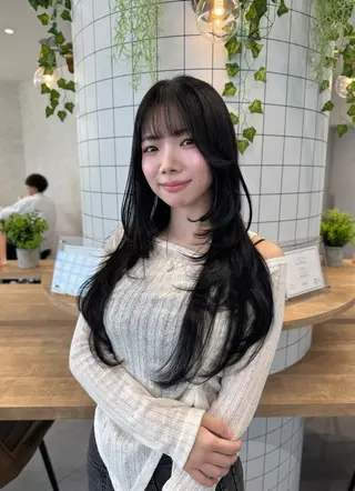 ロング RAF TOKYO 浜松所属・レイヤー/髪質改善/ 飯尾百花のヘアスタイル