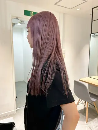 ロング カラー Loom.所属・村上雅人 ナチュラルモードのヘアスタイル