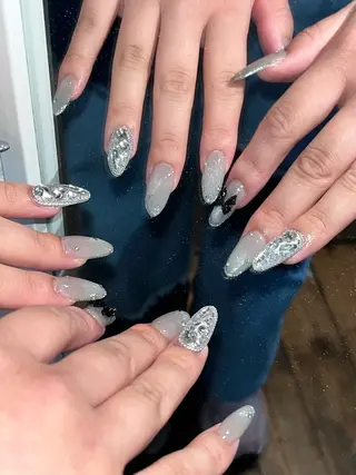 ネイル EmaNail MOMOのネイルデザイン