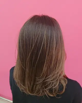 ミディアム カラー 艶髪サラサラカラー 🌈前原健吾のヘアスタイル