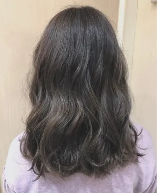 ミディアム Ash中目黒店 榊間茜のヘアスタイル