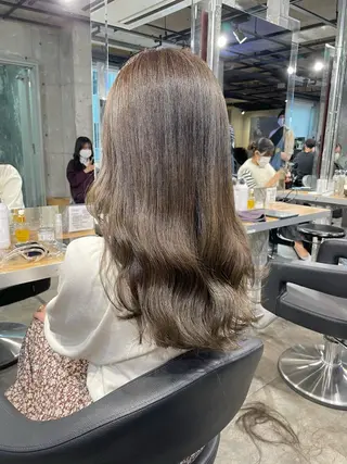 ロング カラー パーマ ヘアアレンジ メンズ キッズ ネイル マツエク・マツパ アイブロウ 透明感カラー・レイヤ ー🎀amika🎀のヘアスタイル