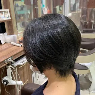 ショート 中村 楓のヘアスタイル