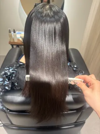 セミロング NAVY 橋本心 縮毛矯正のヘアスタイル