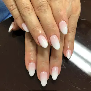 ネイル esNail&eye イーズネイル＆アイのネイルデザイン