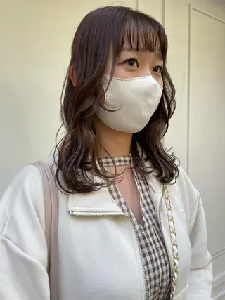 ミディアム nia所属・柔らかブラウン/栄/ tomitaのヘアスタイル