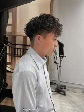 パーマ メンズ Qin shaire salon 原宿verno店所属・【センターパート】 ETO／江藤翼の眉毛・アイブロウイメージ