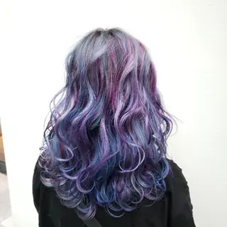 セミロング カラー 艶髪✨ハイトーン ✨ホワイト✨北宗一郎のヘアスタイル