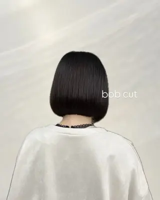 ミディアム INORI /フェイスレイヤーのヘアスタイル