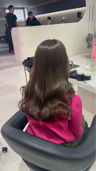 ロング カラー 大人上品ベージュ 🎀HARUNAのヘアスタイル