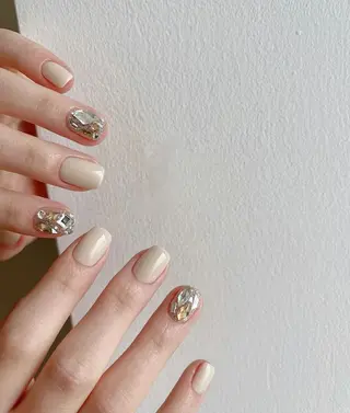 ネイル RAFFINE 月🦋🩵のネイルデザイン