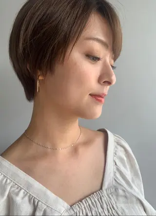 ショート カラー 透明感/オリーブ/ グレージュ/YUKAのヘアスタイル