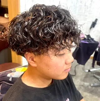 ショート パーマ 山田 誠也のヘアスタイル