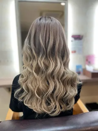 ロング カラー ヘアアレンジ MagicMush ✴︎シールエクステのヘアスタイル